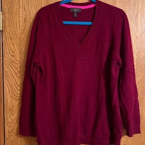 Burgundy Cashmere Sweater,1X, like new.
Macy’s, Chsrter Club